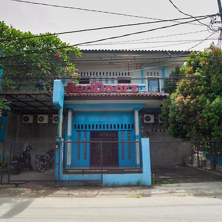 Reddoorz Near Margonda Raya Hotel Depok Exterior photo